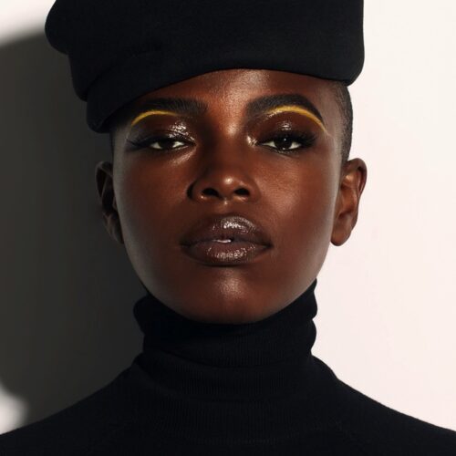 Photographie portrait de Mounia Nassangar.