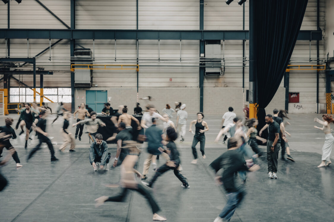 Artistes en mouvement. Artistes en mouvement.