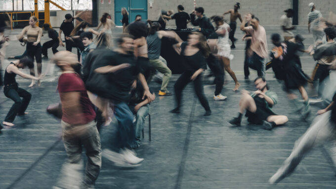 Artistes en mouvement.